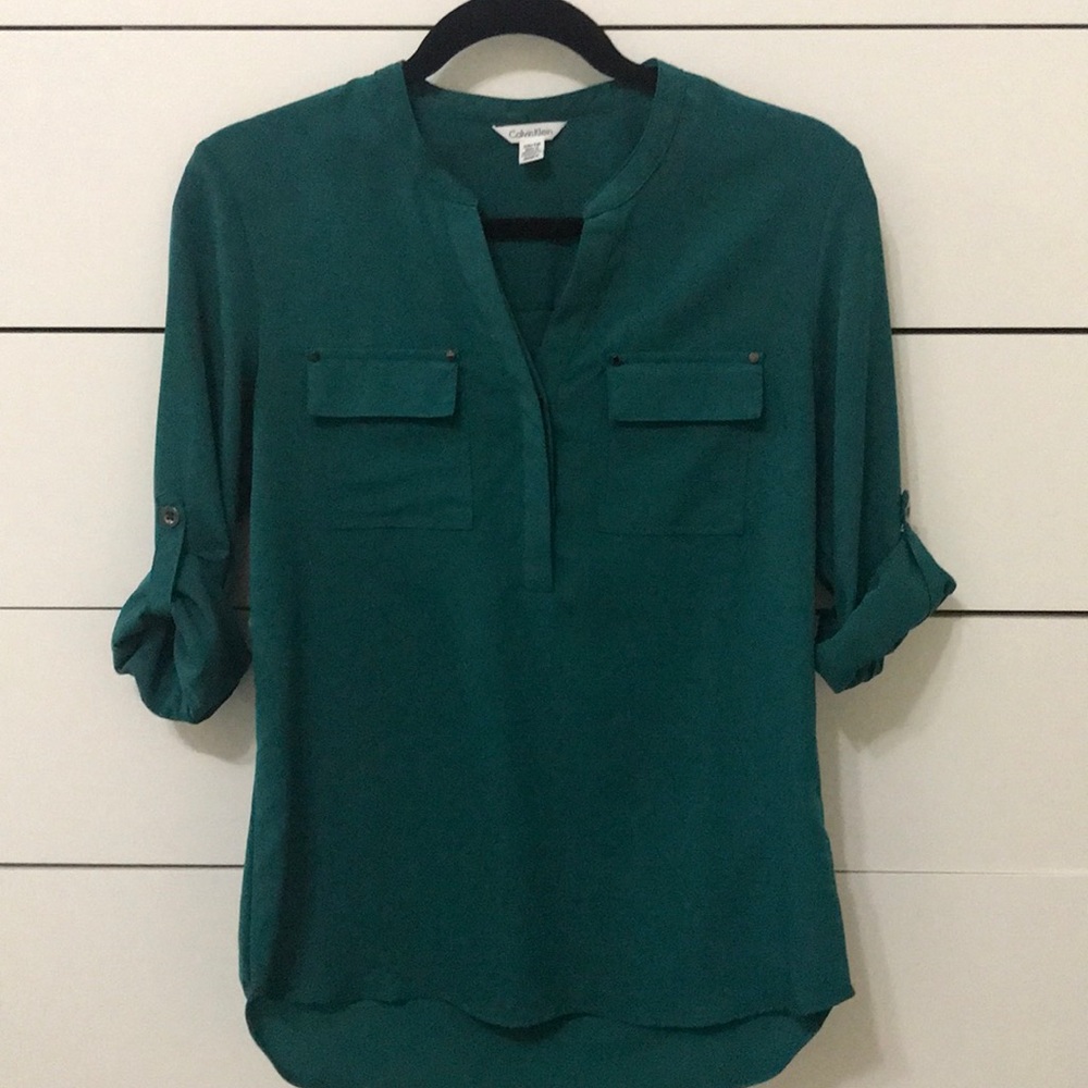Calvin Klein green dressy 3/4 sleeves shirt
